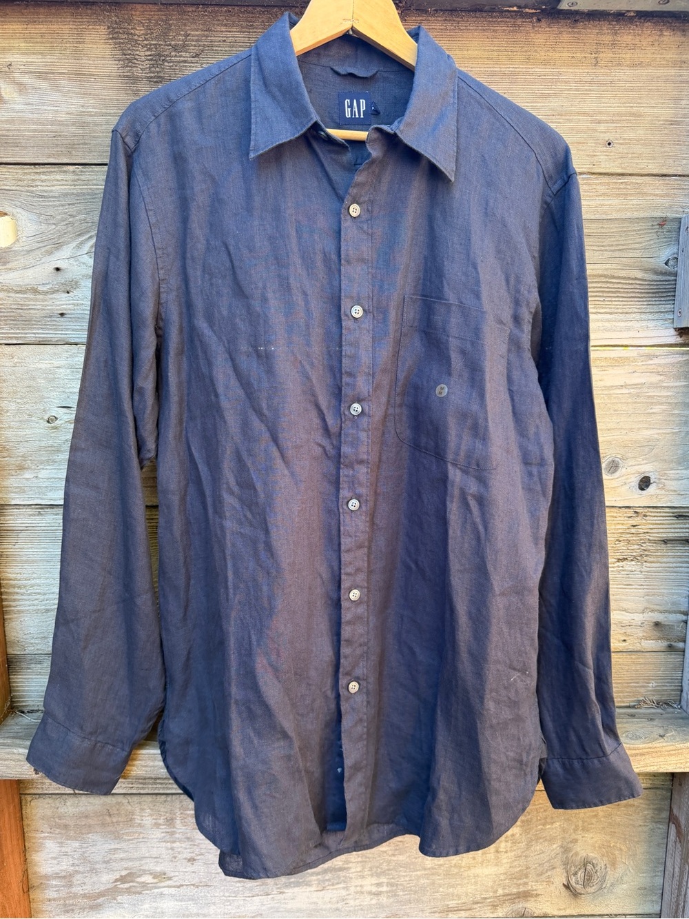 Vintage GAP Men's Long-Sleeve Navy Linen Button-Up Shirt